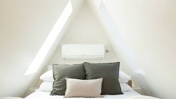 Suite | 5 bedrooms, Internet