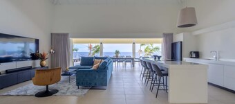 Villa Azure Vista 6BR Luxury Stay w 2 Pools