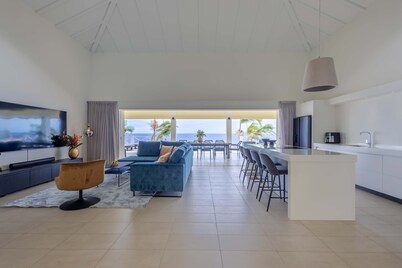 Villa Azure Vista 6BR Luxury Stay w 2 Pools