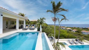 Villa | 6 bedrooms, Internet