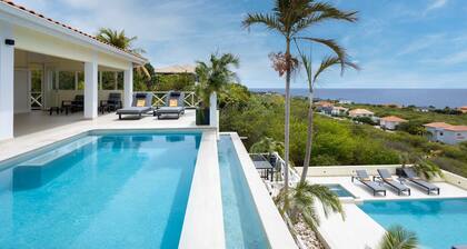Villa Azure Vista 6BR Luxury Stay w 2 Pools
