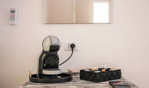 Kaffee und/oder Kaffeemaschine