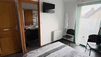 1 bedroom, WiFi, bed sheets