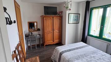 1 bedroom, WiFi, bed sheets