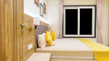 3 chambres, fer et planche à repasser, Wi-Fi, draps fournis