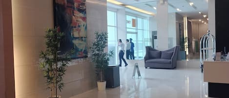 Condo, 1 Bedroom, Accessible, Private Pool | Lobby