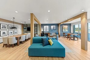 Interior - Extended Stay Waco | Queen + Sofa | Kitchen Included (Waco)