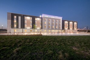 Exterior - Extended Stay Waco | Queen + Sofa | Kitchen Included (Waco)