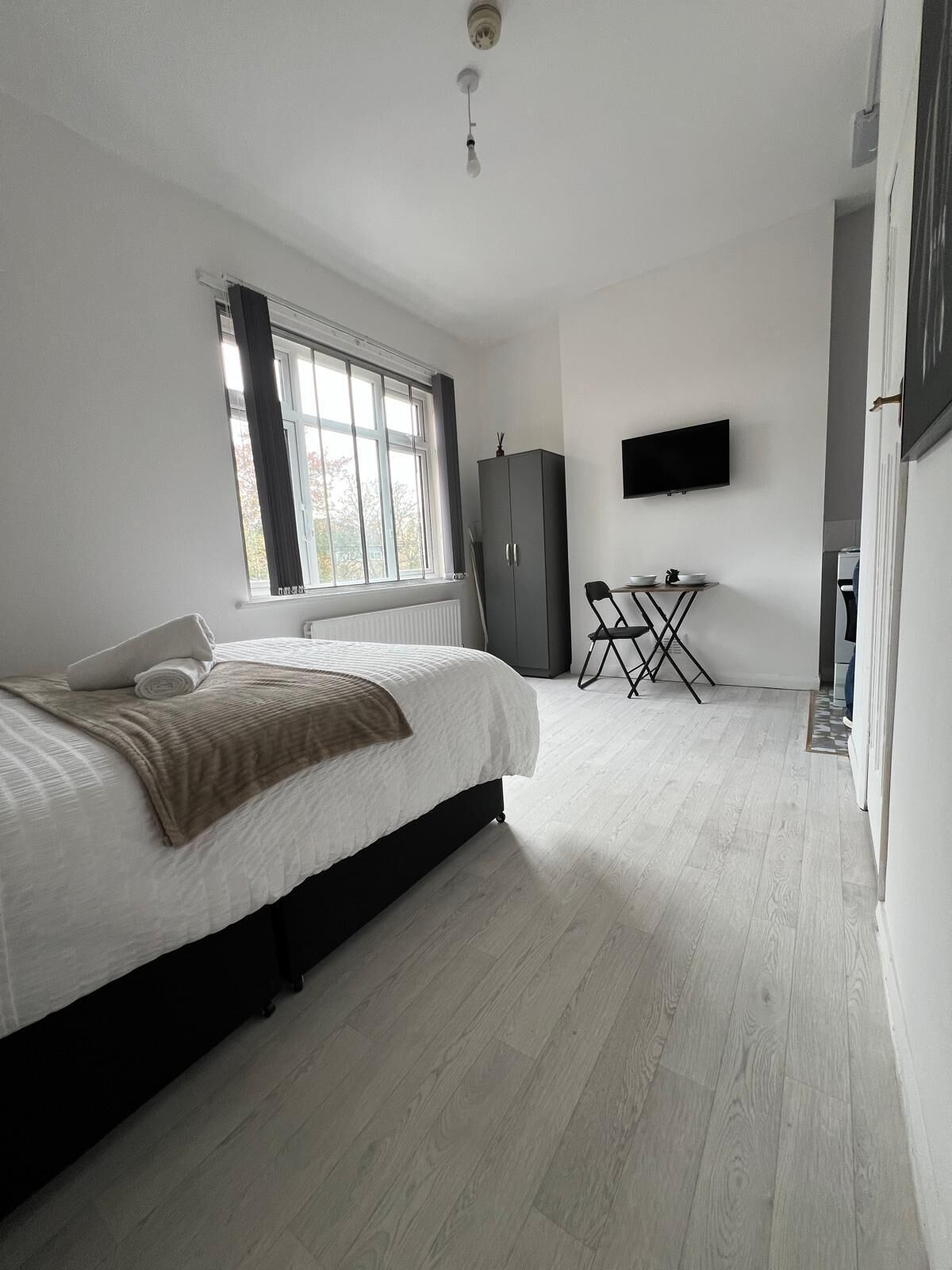 1 chambre, fer et planche à repasser, Wi-Fi gratuit, draps fournis