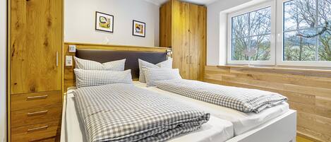 2 間睡房、熨斗/熨衫板、Wi-Fi、床單