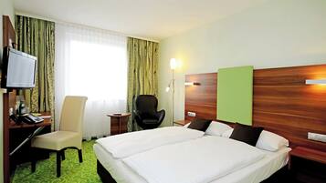 Standardværelse med dobbeltseng eller 2 enkeltsenge | Pengeskab på værelset, lydisolering, gratis Wi-Fi, sengetøj