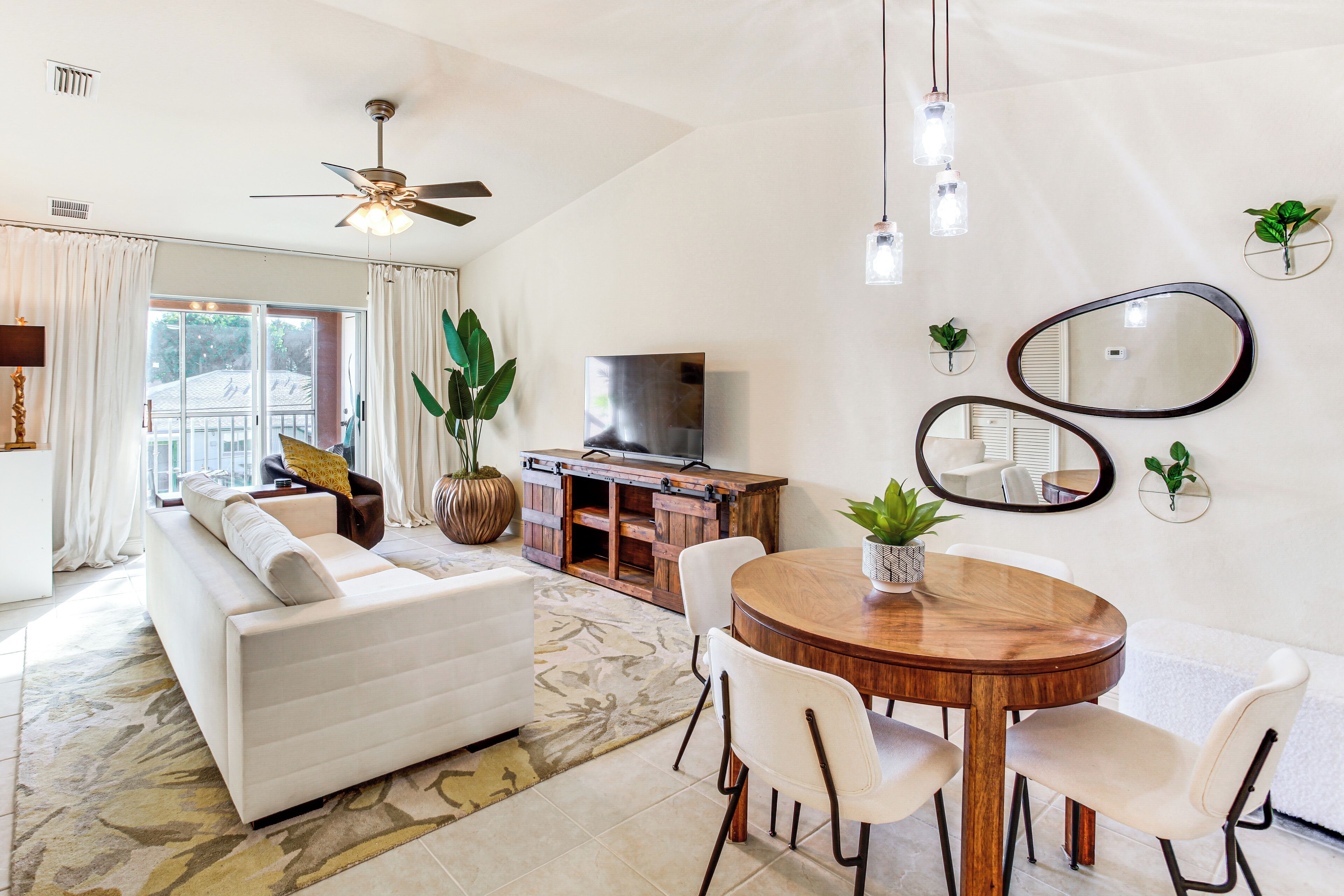 Apartment (2 Bedrooms) | Front of property