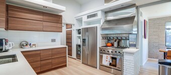 1 Mi to Dtwn & Mill Avenue! Home w/ Outdoor Oasis