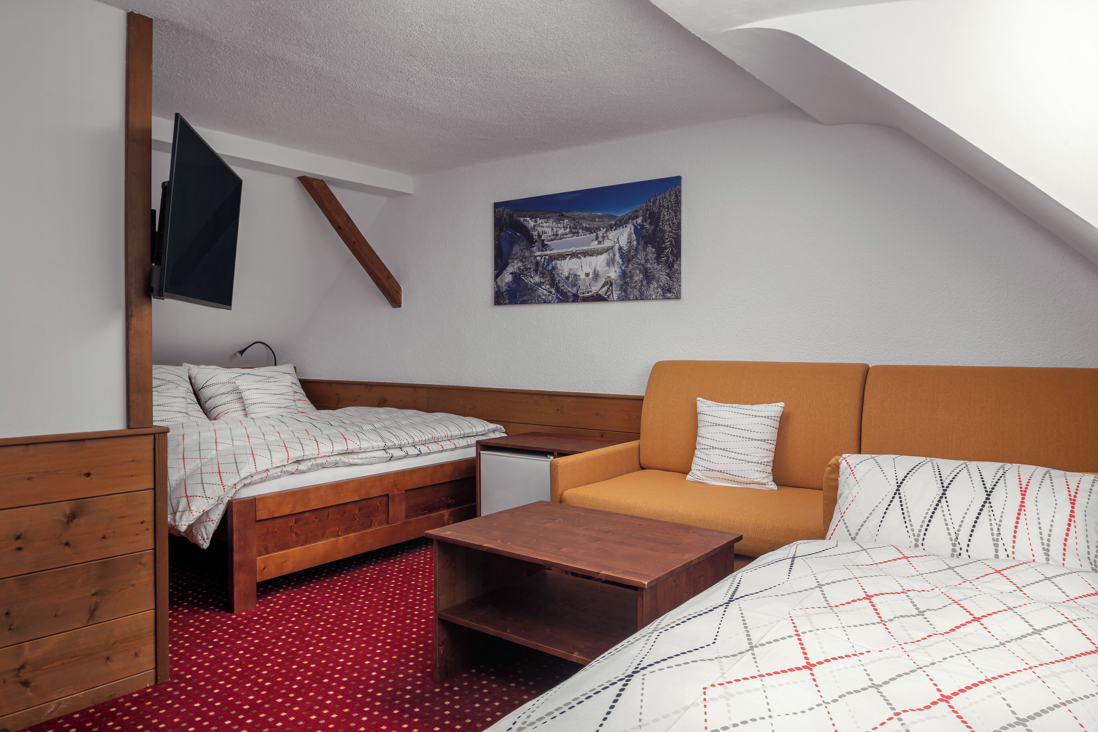 Standard Double Room, Ensuite | Hypo-allergenic bedding, free cribs/infant beds, free WiFi, bed sheets