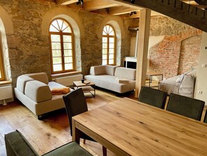 Deluxe-Apartment, Gartenblick | Wohnbereich