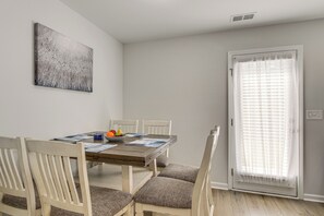 Apartment (3 Bedrooms) | Interior - Private Yard: Family Hideaway 9 Mi to Fort Jackson (Elgin)