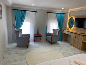 家庭公寓式客房 | 办公桌、熨斗/熨衣板、免费 WiFi