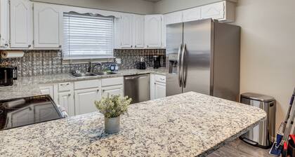 3 Mi to Texas Tech: Cozy Home w/ Private Yard!