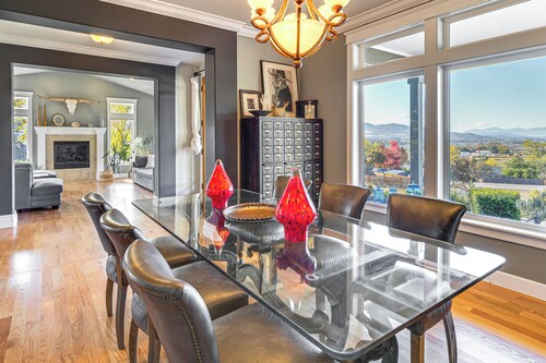 Private Pool & Mtn Views: Stunning Ashland Home