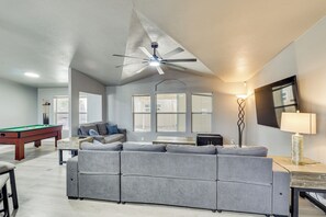 House (3 Bedrooms) | Interior