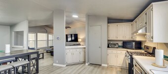 Golf, Fish & Unwind! Group Getaway in Fort Mohave