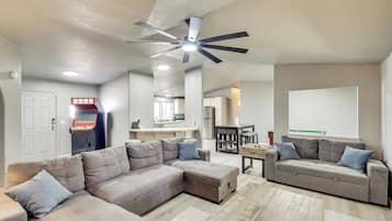 House (3 Bedrooms) | Front of property