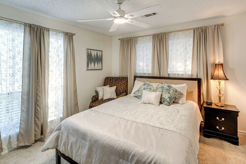 5 Mi to UT Dallas: Family-friendly Duplex w/ Patio