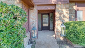 Interior - 5 Mi to UT Dallas: Family-friendly Duplex w/ Patio (Richardson)