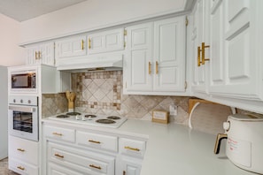 Interior - 5 Mi to UT Dallas: Family-friendly Duplex w/ Patio (Richardson)