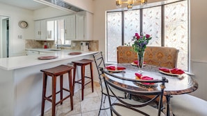 Interior - 5 Mi to UT Dallas: Family-friendly Duplex w/ Patio (Richardson)