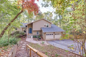 House (4 Bedrooms) | Interior - Forest-view Gem on Vaughn Creek < 1 Mi to Dtwn! (Tryon)