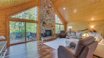 House (4 Bedrooms) | Front of property