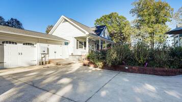 Apartment (0 Bedroom) | Interior