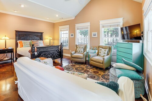 Heart of Historic Chickamauga! Chic Studio w/ Pool