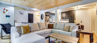 Walk to Lake Stevens: Duplex w/ Fire Pit!