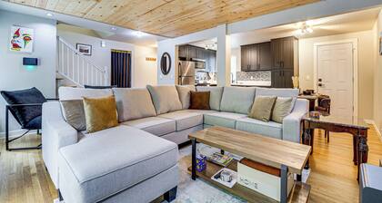 Walk to Lake Stevens: Duplex w/ Fire Pit!