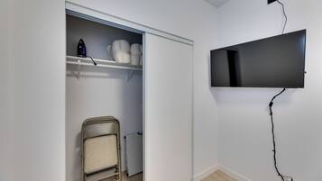 Apartment (0 Bedroom) | Interior