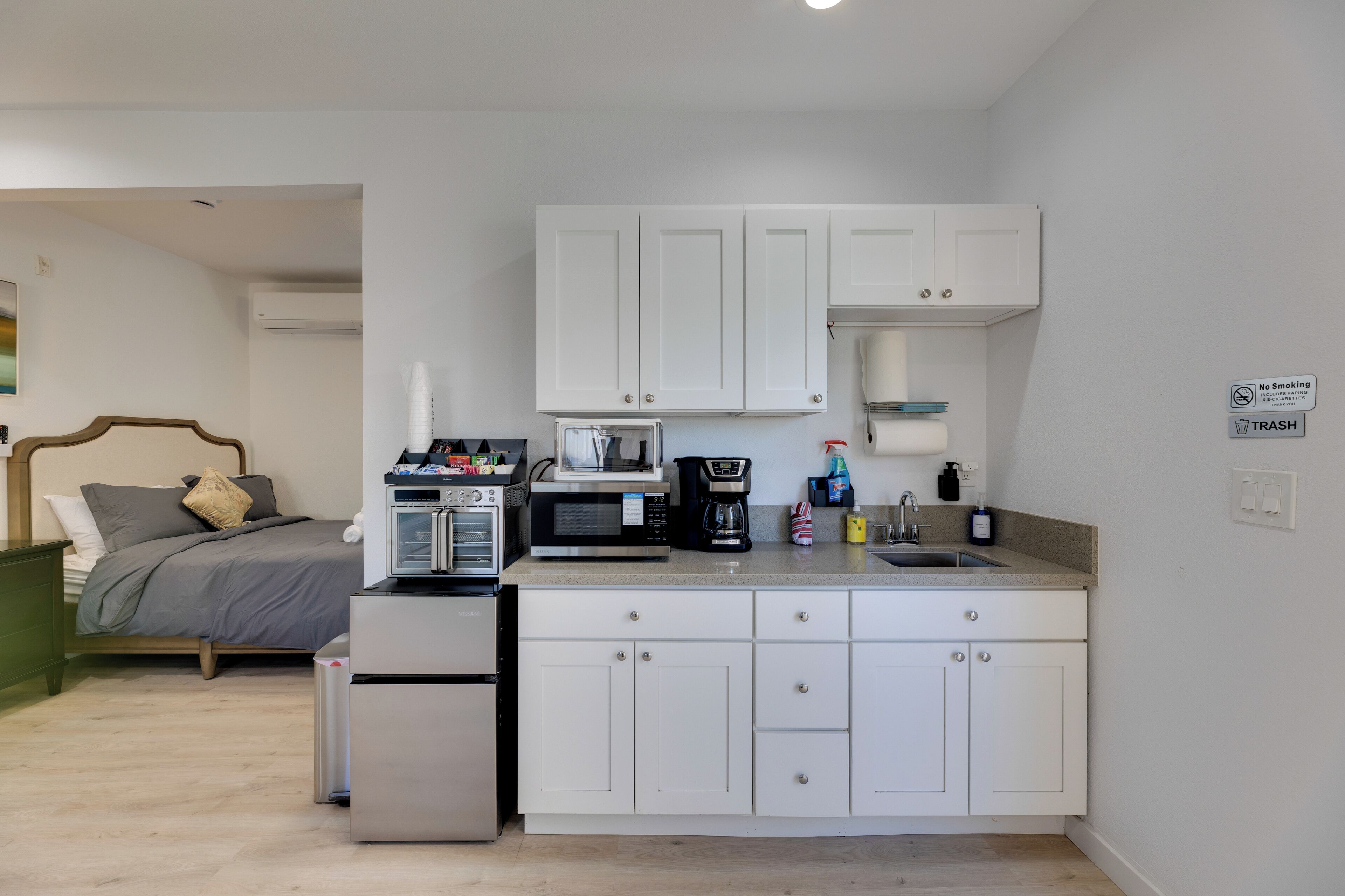 Apartment (0 Bedroom) | Interior