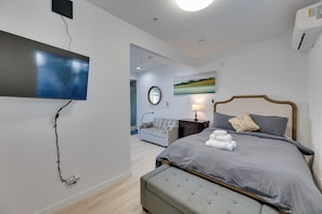 Apartment (0 Bedroom) | Interior - 4 Mi to Old Pasadena: Walkable Studio (Alhambra)