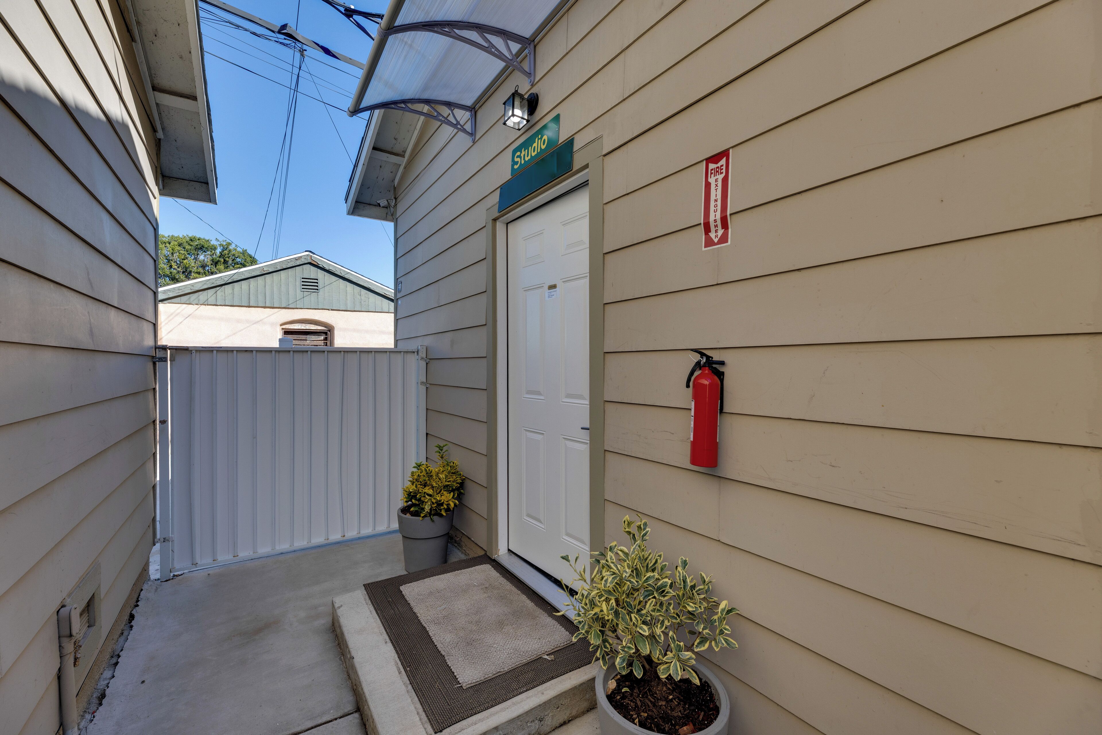 Apartment (0 Bedroom) | Interior