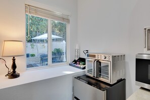 Apartment (0 Bedroom) | Interior