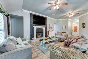 House (4 Bedrooms) | Interior