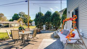 House (6 Bedrooms) | Interior