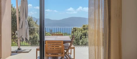 4 chambres, fer et planche à repasser, Wi-Fi gratuit, draps fournis