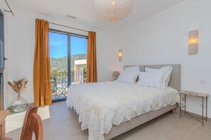 4 chambres, fer et planche à repasser, Wi-Fi gratuit, draps fournis