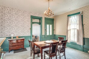 Talo (4 Bedrooms) | Sisätilat