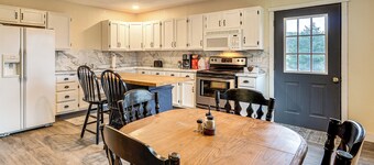 ์ฅ์ค๋ฐ์ค ํฌ๋ฆญ ๊ทผ์ฒ, ์ผ๋ ์์, ๋ฐ๋ ค๊ฒฌ ์นํ์ ์ธ ์บ๋น!