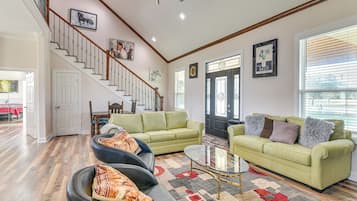 House (3 Bedrooms) | Depan hartanah