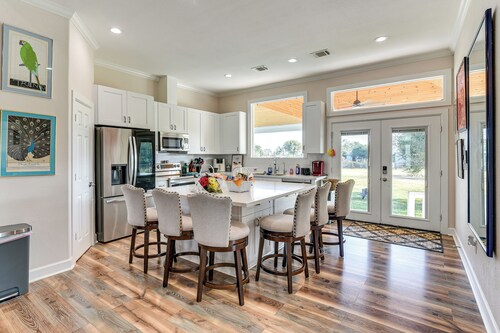 Farm Animals On-site: Needville Ranch Getaway!