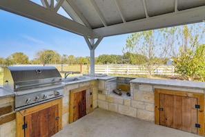 House (3 Bedrooms) | Interior - Farm Animals On-site: Needville Ranch Getaway! (Needville)